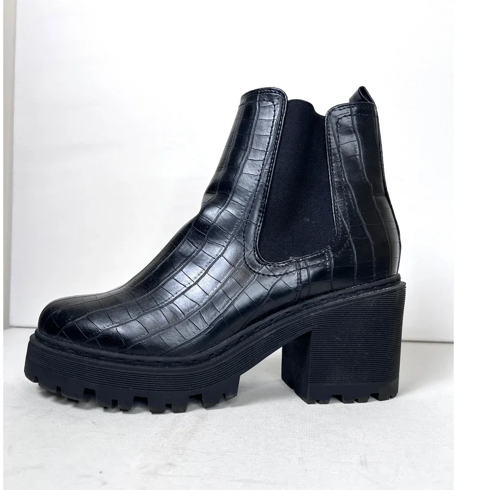 Boohoo Wide Fit Chunky Heeled Black Crocodile Chelsea Boots Size 8 Punk Goth Emo - Picture 2 of 8